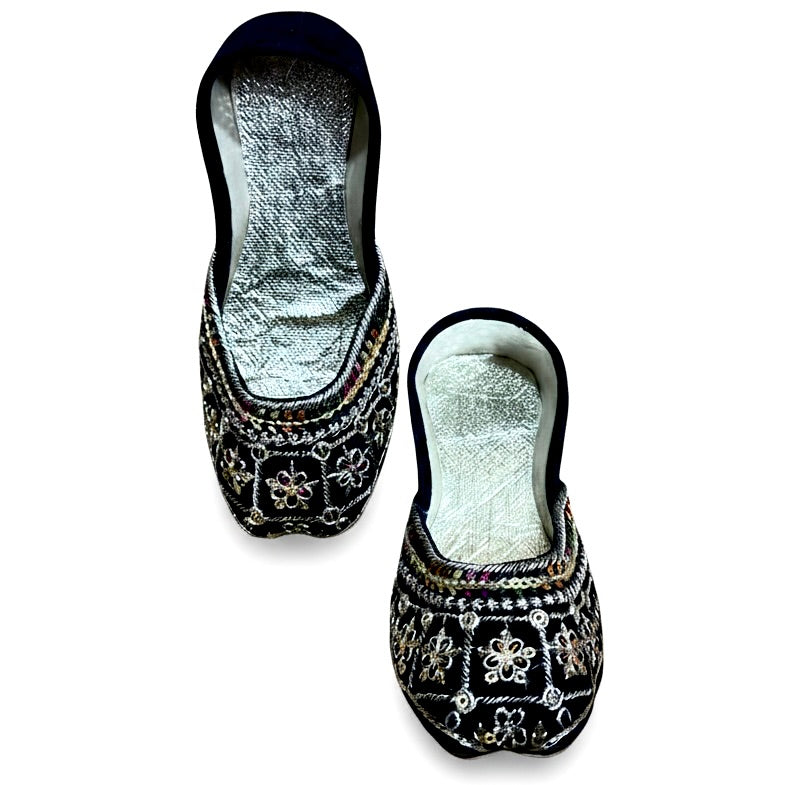 Black Velvet Khussa